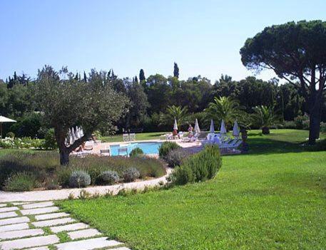 גרימו Hotel Villa Les Rosiers מראה חיצוני תמונה